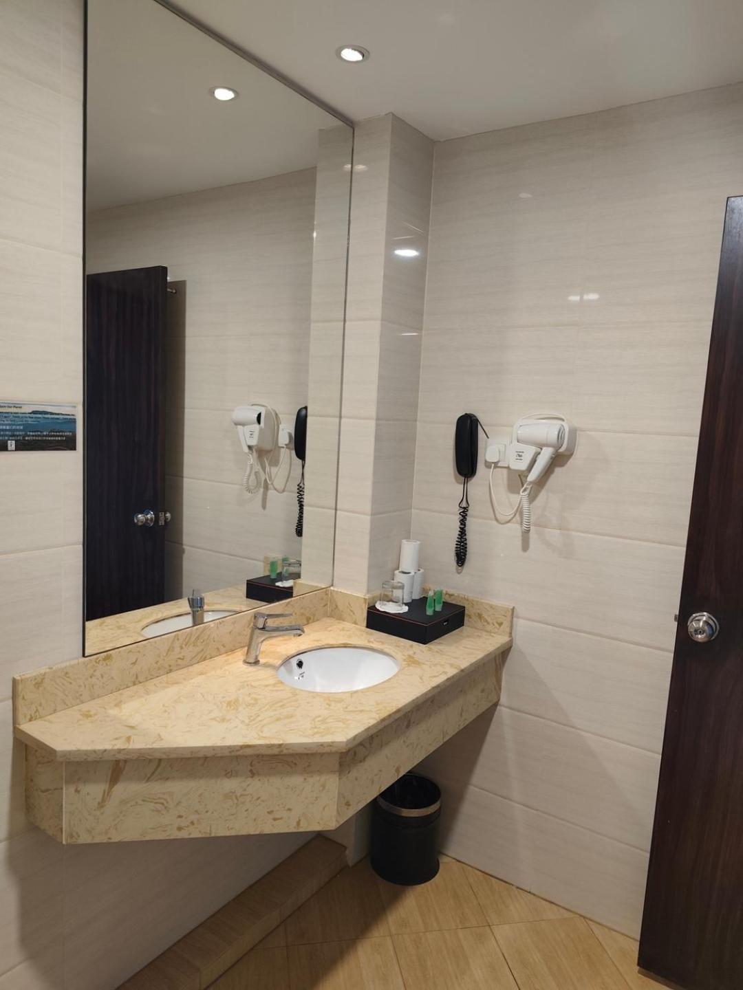 Lintas Platinum Hotel Kota Kinabalu Exterior photo